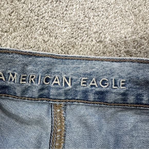 American Eagle Women’s Super High Waisted Cargo Denim Jogger Jeans in Ice Blue 4 - Picture 10 of 16